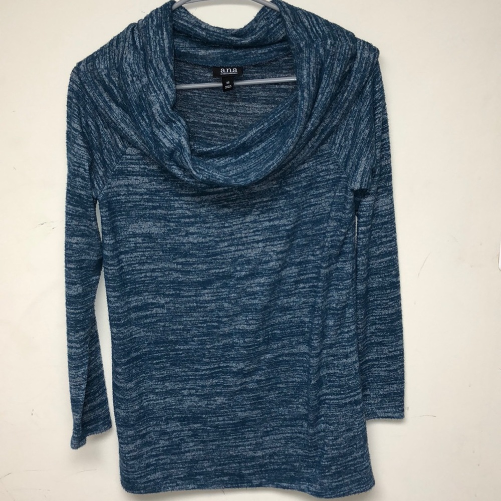 A.N.A Soft Blue Lightweight Sweater Size xs